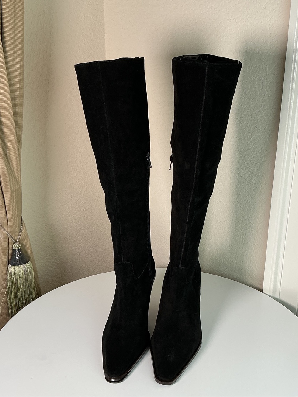 NWOB House of Harlow 1960 Black Suede Knee High Heeled Boots - Size 8.5 - Picture 2 of 7